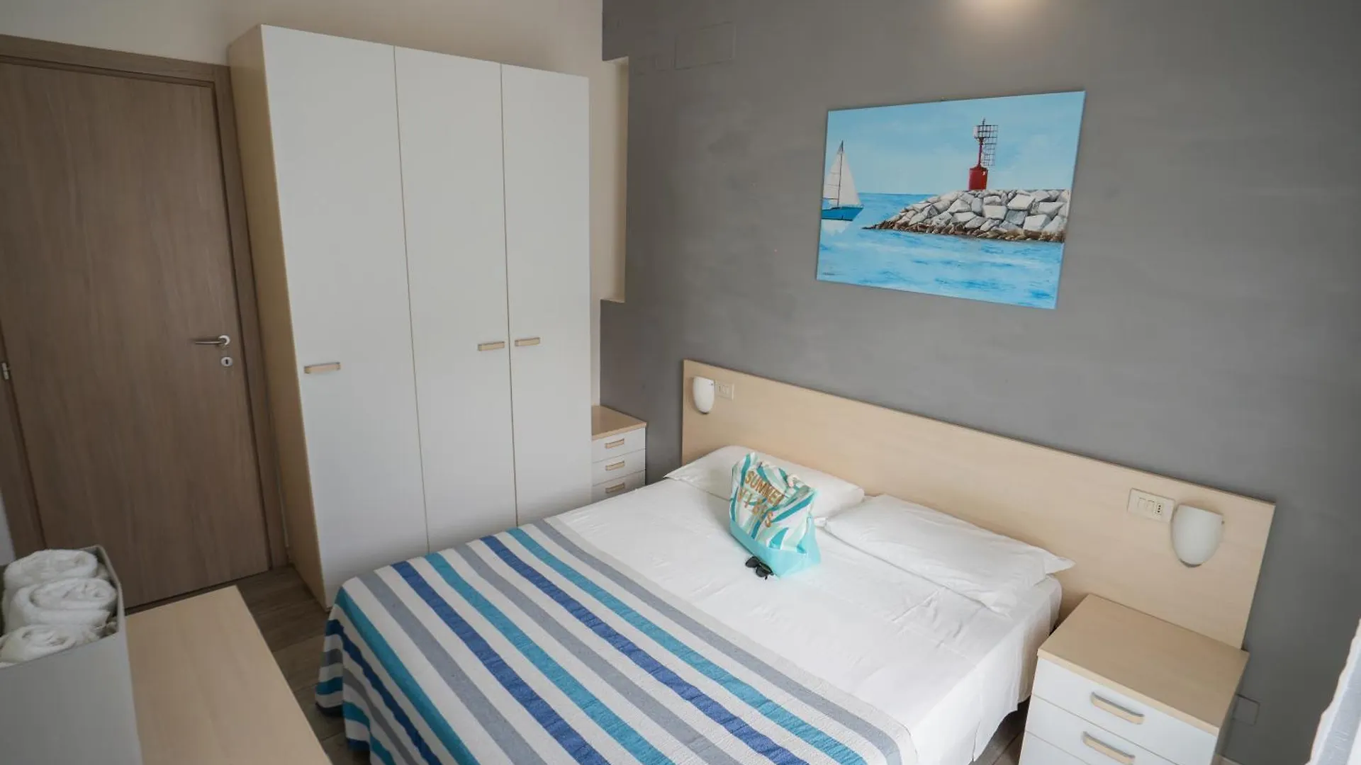 Residence Rimini Mare מלון דירות